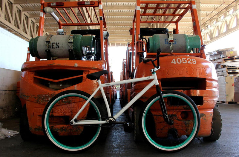 安定の人気！ ×BOMBTRACK×