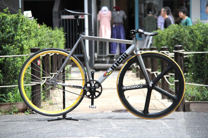 CINELLIxMASH BOLT 2012