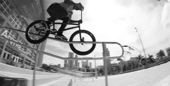 BROTURES OSAKAには