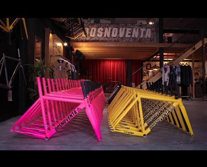 DOSNOVENTA ON DISPLAY!!