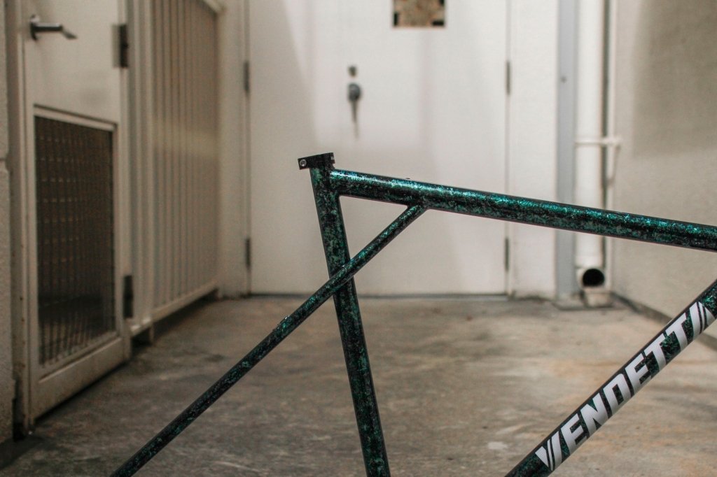 VENDETTA Columbus Cromor Mega Low Triple T