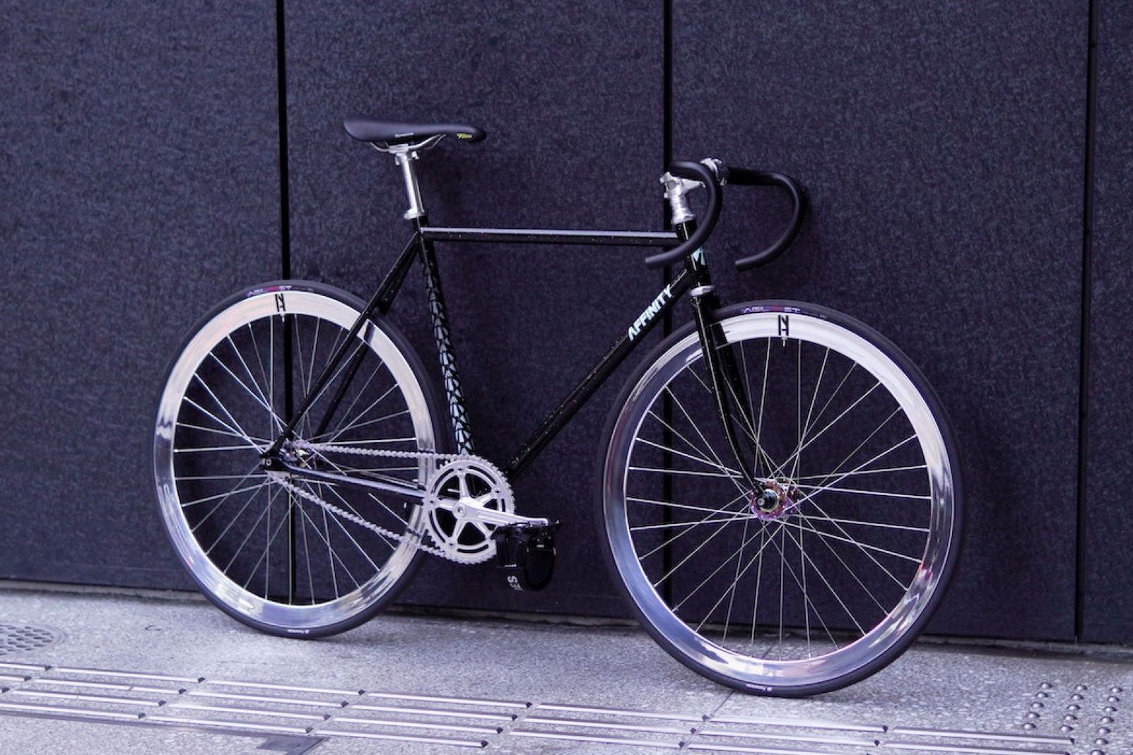 H PLUS SON SL-42 SUPER LITE RIM