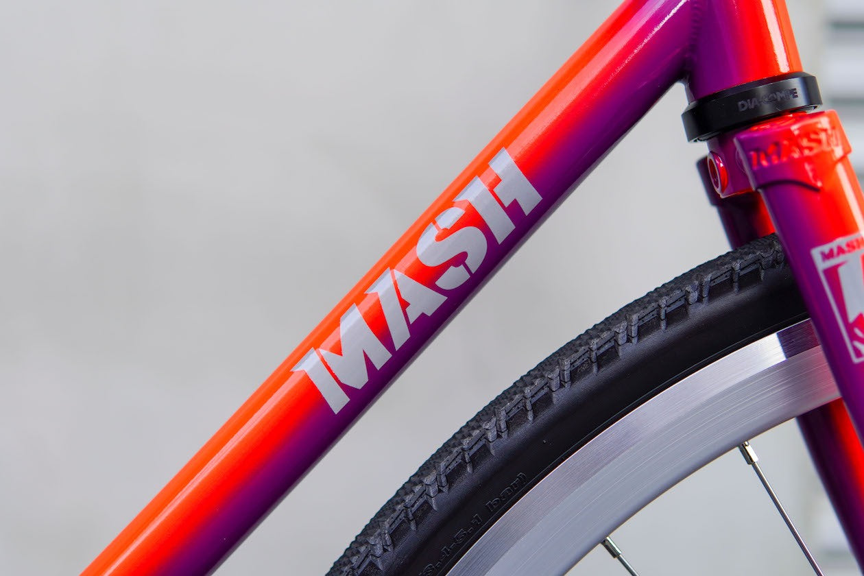 MASH Steel 2021 neon red-purple fade - 自転車本体