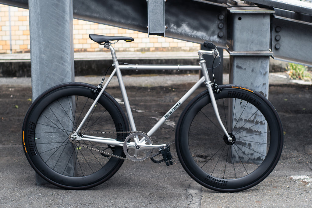 Pee　ピスト 時代はチタン。本場サンフランシスコからA-Frameの取り扱いを