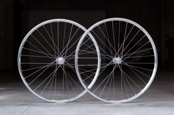 VELOCITY A23 20(406)インチリム 32H VELOCITY A23 20(406)インチリム 32H VELOCITY* A23 20