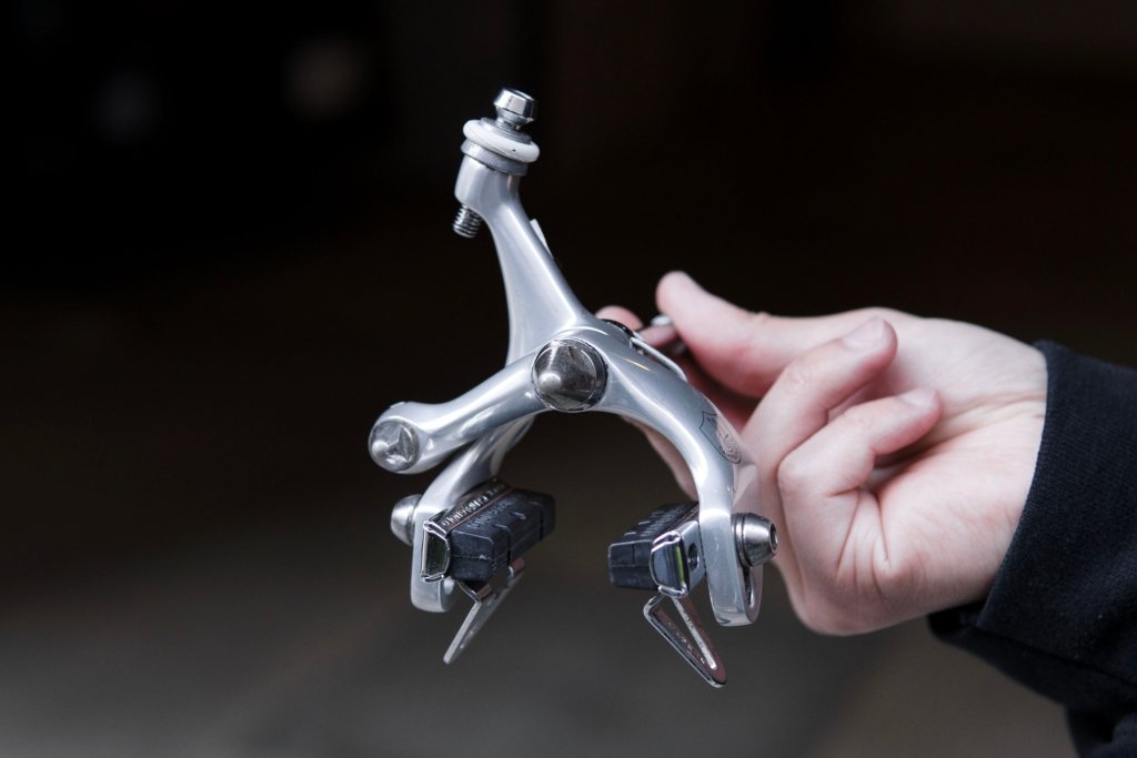 1989年 Campagnolo Athena BB スクエア軸長115.？mm CAMPAGNOLO ATHENA 1988-1989 BRAKE SET【USED】