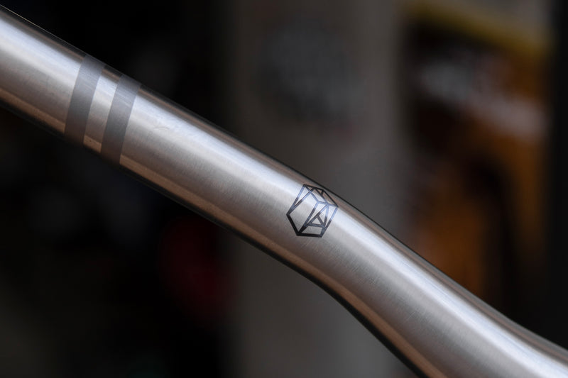 【OUTLET】A-Frame Titanium Riser Handlebar