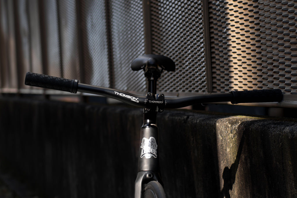 パーツ THOMSON aluminium riser bar (black) パーツ THOMSON aluminium riser bar (black) THOMSON ALUMINIUM RISER BAR