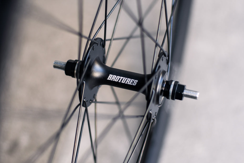 BROTURES PLUMP x BROTURES TRACK HUB
