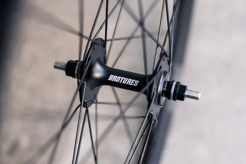 BROTURES PLUMP x BROTURES TRACK HUB