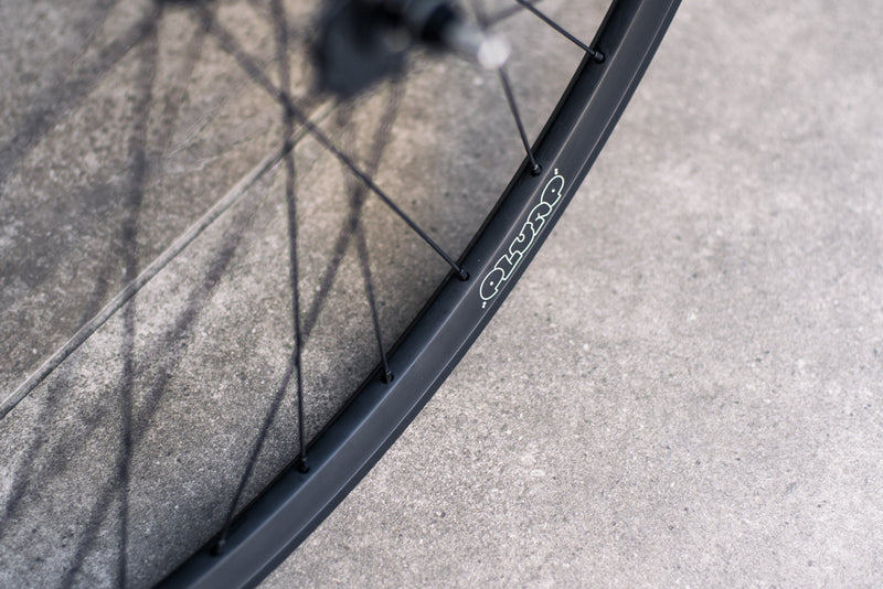 BROTURES PLUMP x BROTURES TRACK HUB