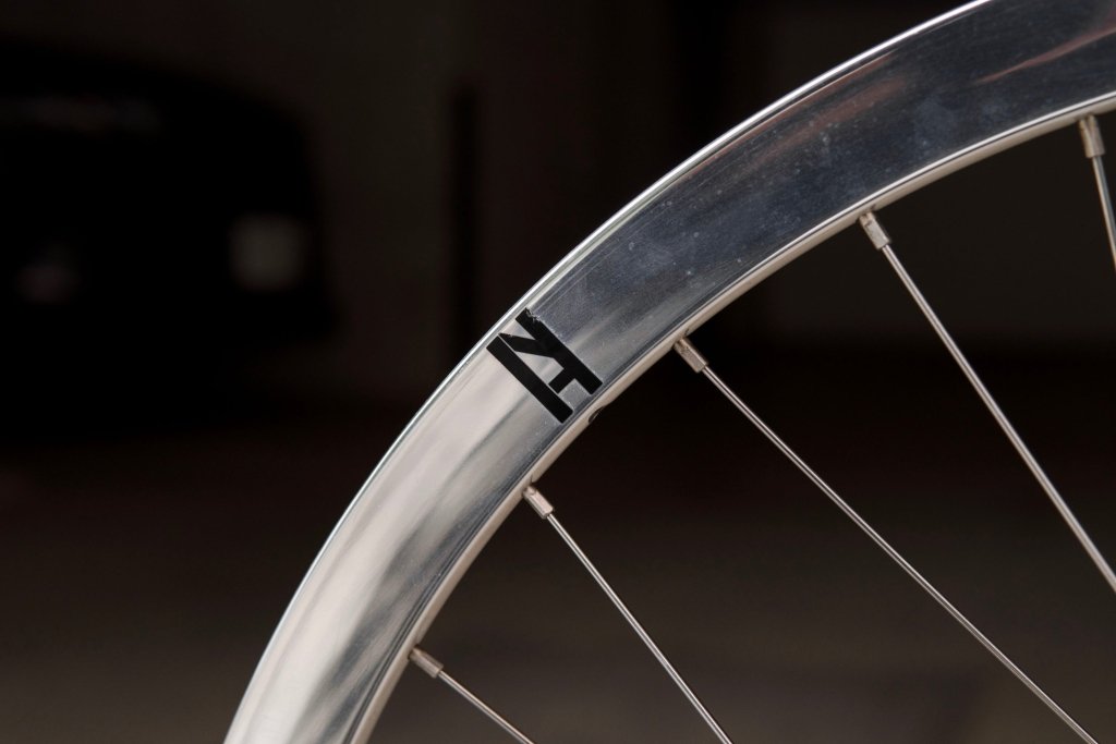 H PLUS SON SV-30 (CHROME) × DURA-ACE TRACK HUB Custom Wheel F/R