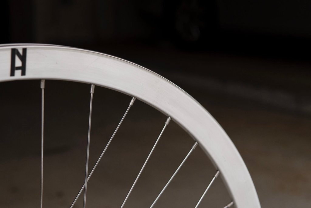 H PLUS SON SV-30 (CHROME) × DURA-ACE TRACK HUB Custom Wheel F/R