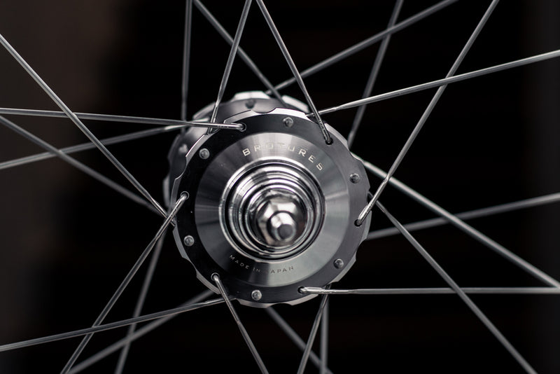 BROTURES SWELL 5560  x TRIPLE THREAT HUB