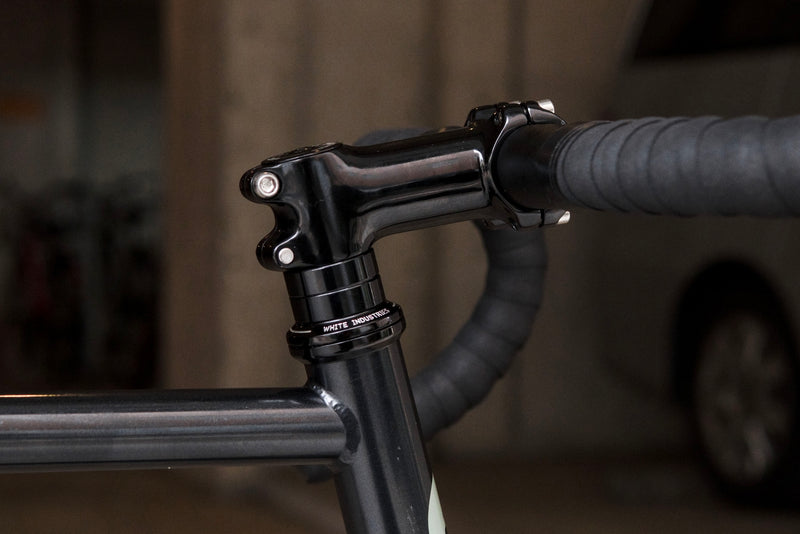 AFFINITY CYCLES METROPOLITAN (FILM GRAIN BLACK / L)【USED】