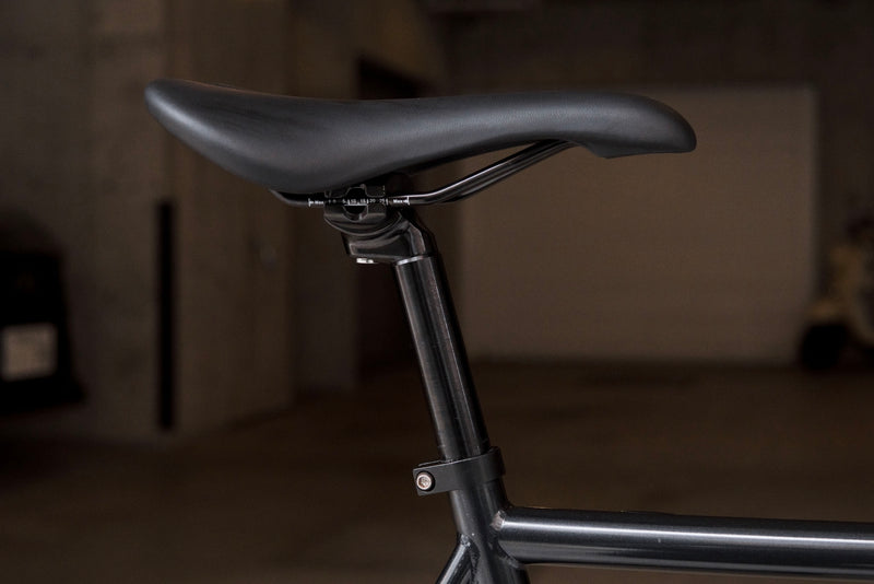 AFFINITY CYCLES METROPOLITAN (FILM GRAIN BLACK / L)【USED】