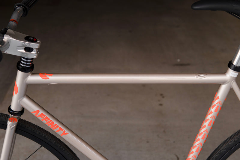 AFFINITY CYCLES METROPOLITAN (Champagne Gold / C-C 510mm / S size)【USED】