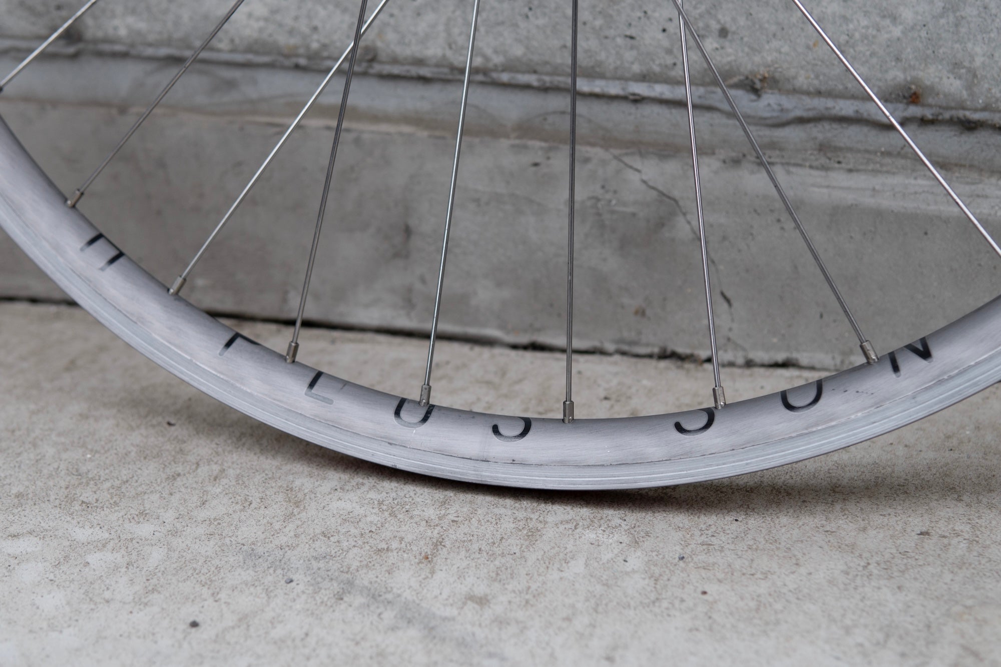 H PLUS SON AT-25 (HLH) × PHILWOOD LOW FLANGE TRACK HUB (GUNMETAL) Cust