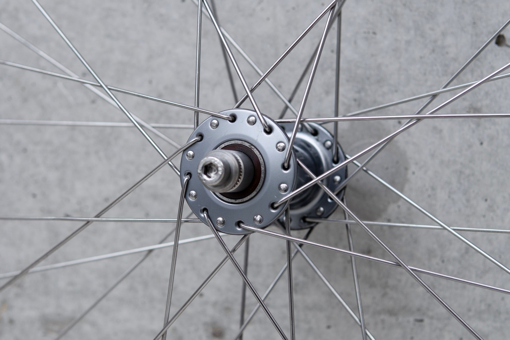 H PLUS SON AT-25 (HLH) × PHILWOOD LOW FLANGE TRACK HUB (GUNMETAL) Cust
