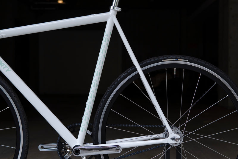 AFFINITY LOPRO 2021 (SNOW WHITE / M C-T605mm) PHILWOOD HP付属【USED】