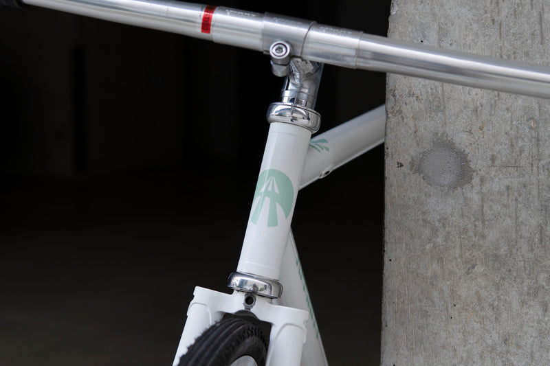 AFFINITY LOPRO 2021 (SNOW WHITE / M C-T605mm) PHILWOOD HP付属【USED】