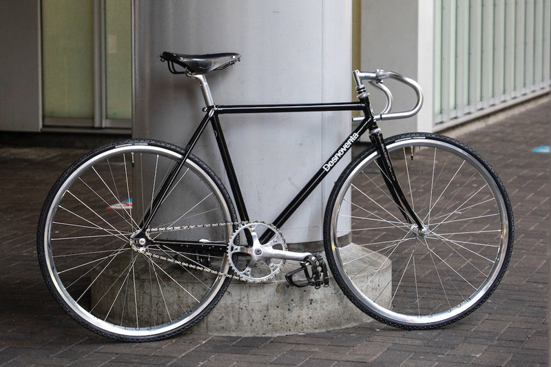 BROOKS B17
