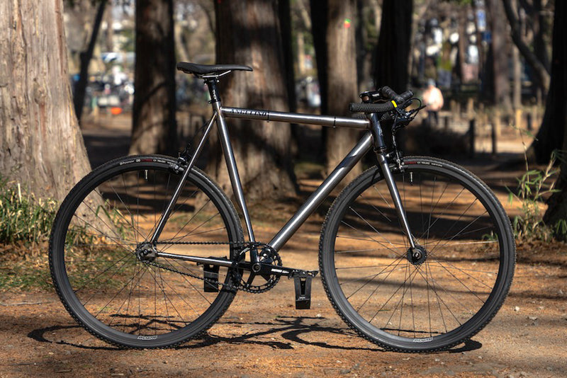 BROTURES PLUMP x BROTURES TRACK HUB