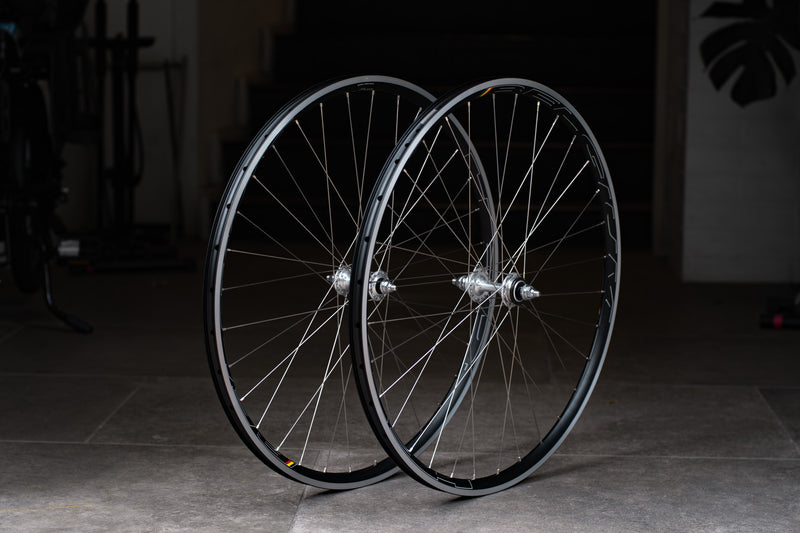 HED. Belgium R x DURA-ACE HB-7710 Track Hub