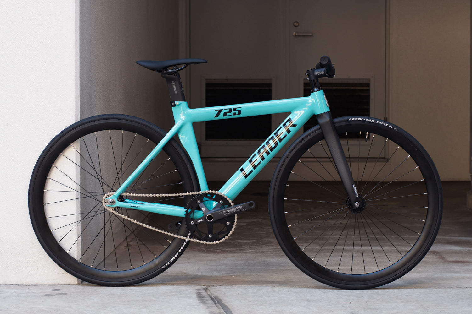 LEADER 725TR 