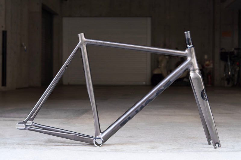 TYRANT BIKES KAGERO (GUNMETAL GRAY / S)【USED】