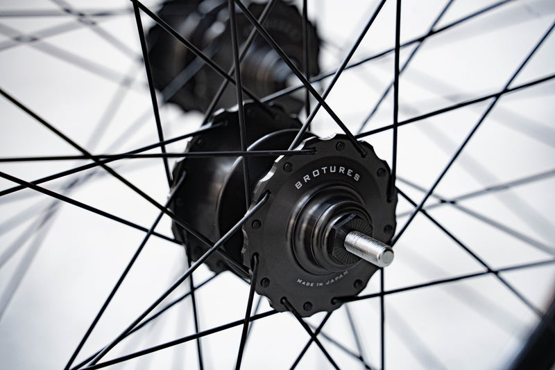 BROTURES WIVER x TRIPLE THREAT HUB