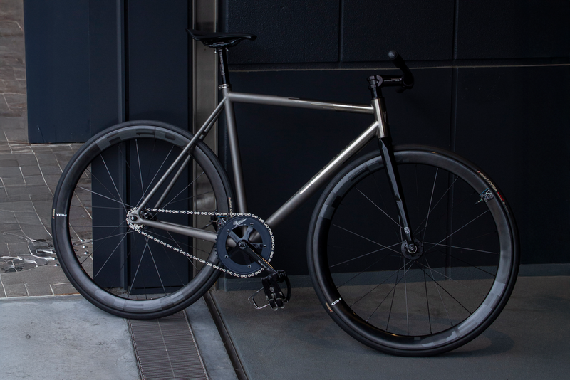 HED.x BROTURES VANQUISH PRO V45 TRACK