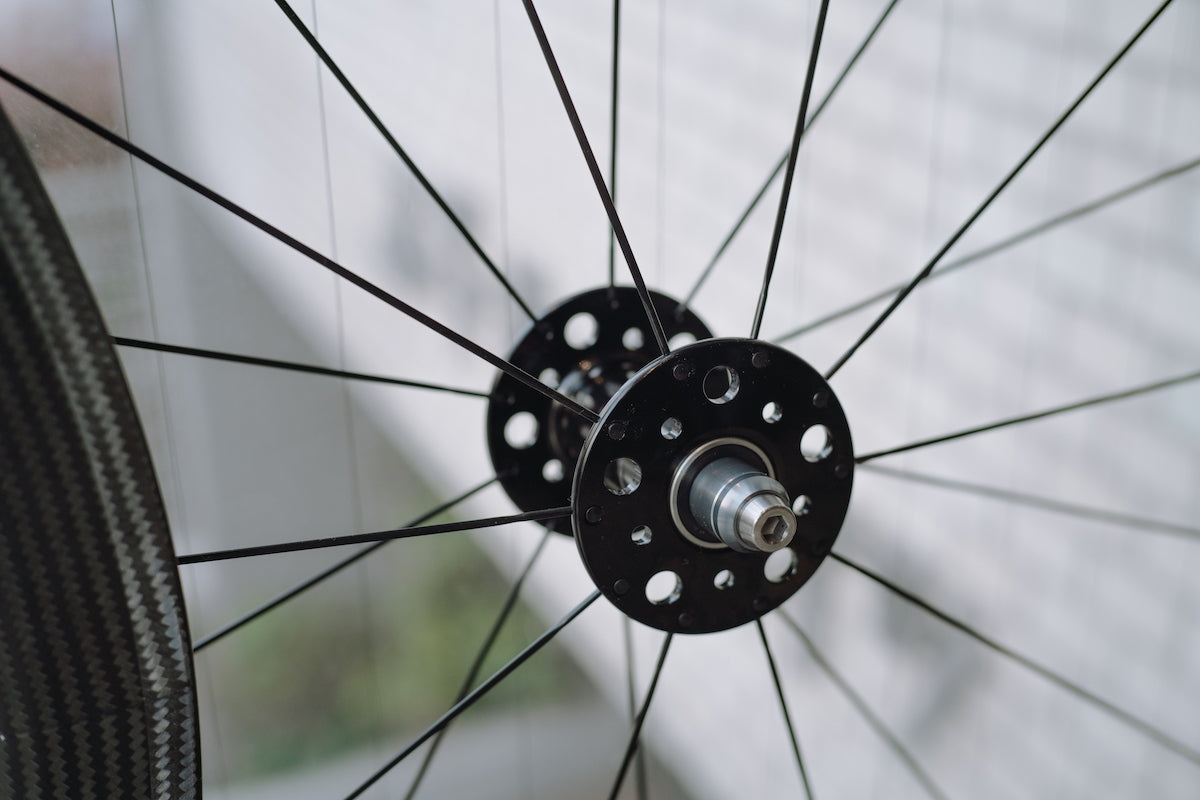 お試し価格！】 philwood pro track HUB リア 55mmカーボンリム ピスト ...