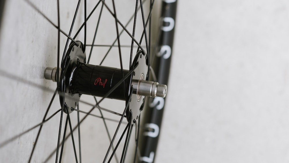 H Plus Son AT-25 × PHILWOOD CLASSIC HUB Custom Wheel